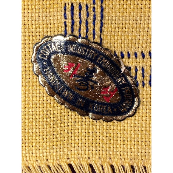 Vintages, Set of Two (2), Identical Tea Towels/Guest Towels w Hand Embroidery. - Picture 7 of 11